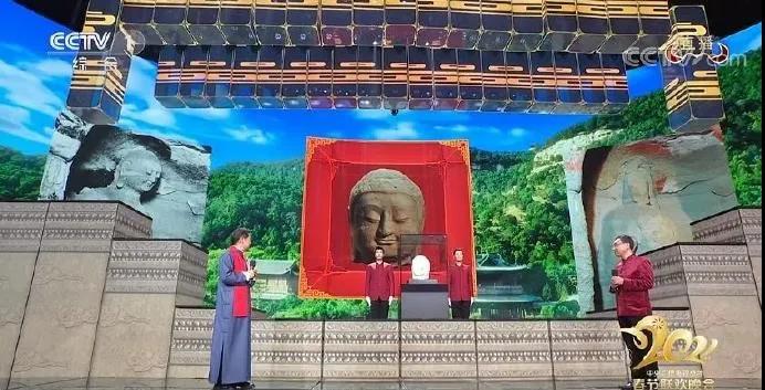 學(xué)者杭侃，在春晚上講述天龍山佛首的國(guó)寶傳奇，把考古的知識(shí)體驗(yàn)帶入日常生活