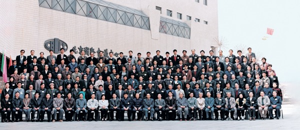 1 1978—2008 改革開(kāi)放30年   百舸爭(zhēng)流, 奮楫者先  