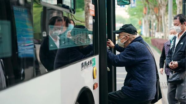 98歲沈燮元，古籍江海寄余生