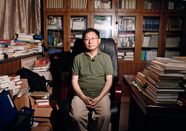 阿來，步履不停