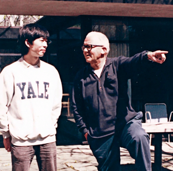 專訪中央美院設(shè)計(jì)學(xué)院前院長(zhǎng)王敏：用設(shè)計(jì)講述中國(guó)故事