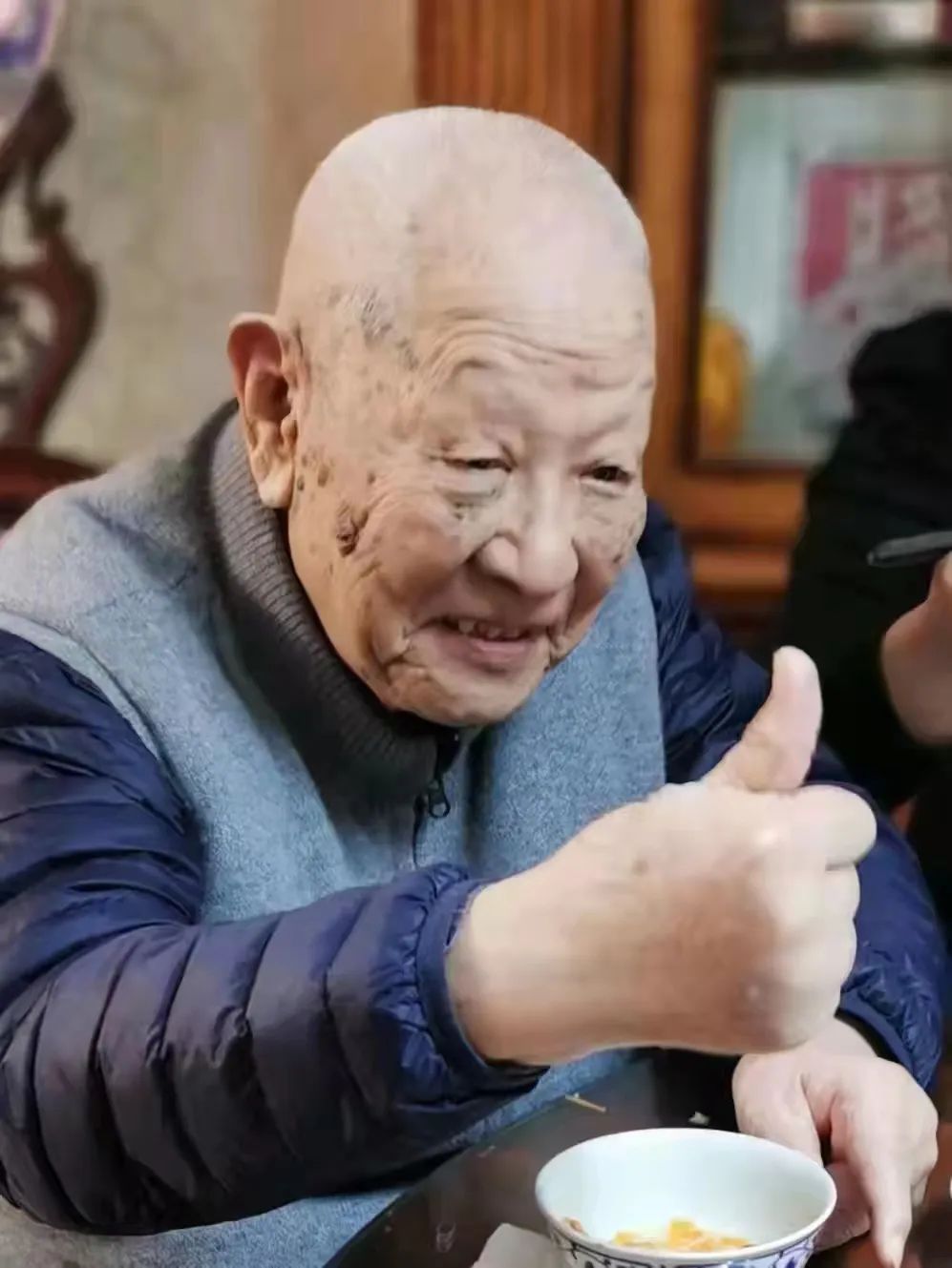 “神炮將軍”去世，打最狠的仗，寫最美情書(shū)