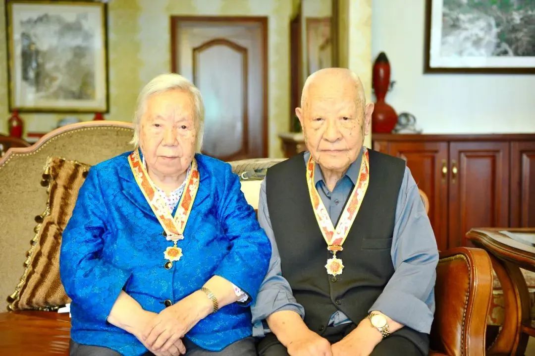 “神炮將軍”去世，打最狠的仗，寫最美情書(shū)