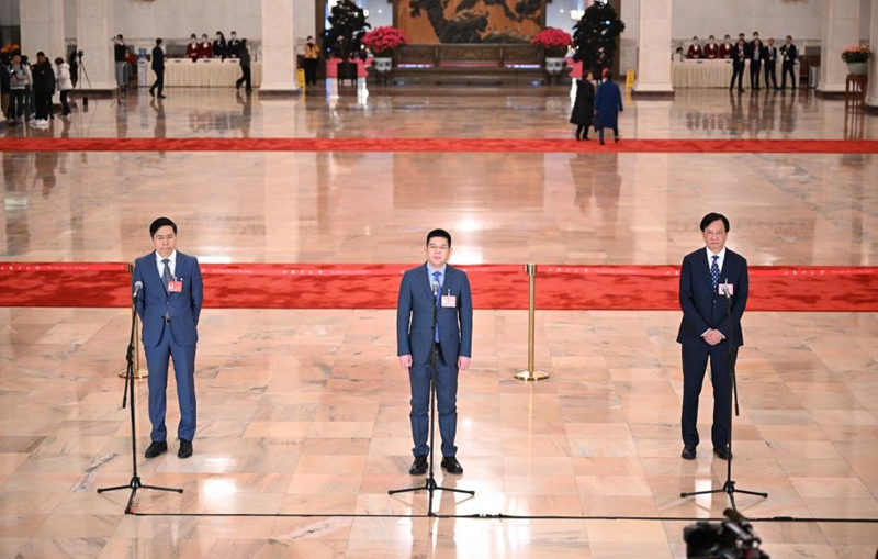 回放:全國(guó)政協(xié)十四屆二次會(huì)議第三場(chǎng)“委員通道”采訪活動(dòng)