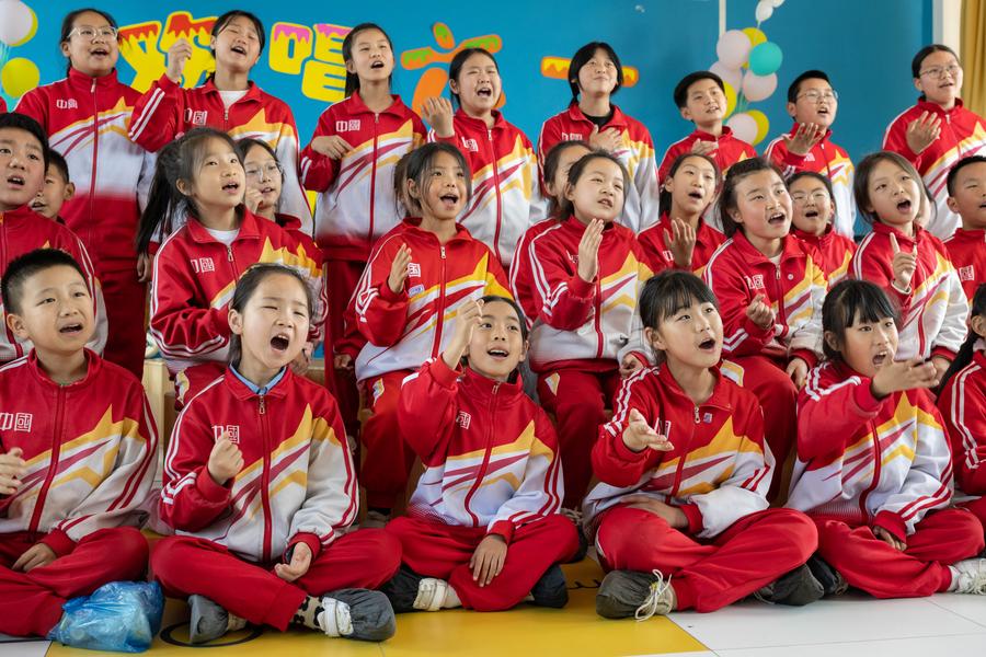 Music classes bring inspirations to rural children in China