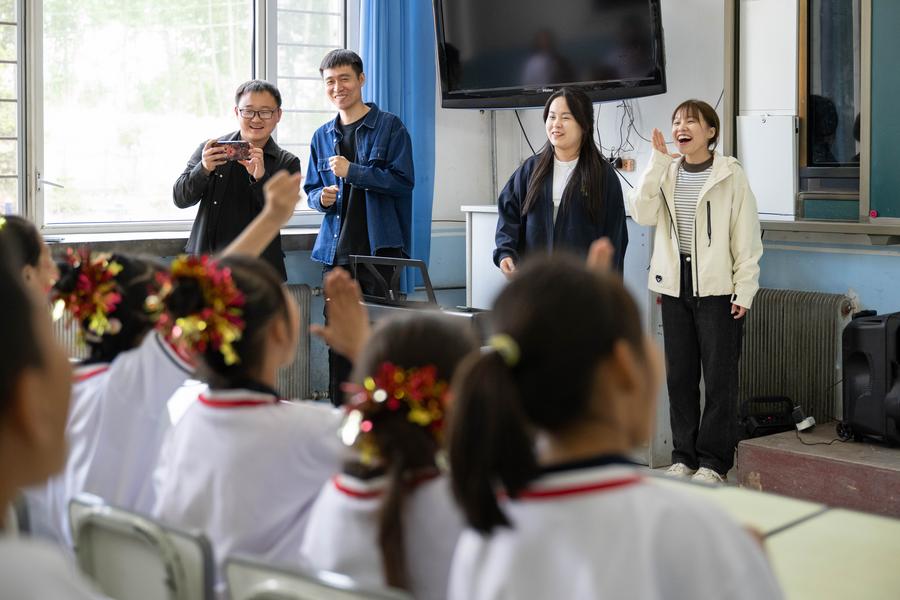 Music classes bring inspirations to rural children in China