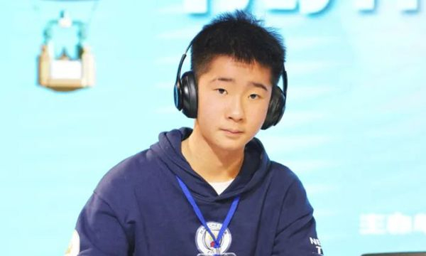 牛！浙江16歲小孩哥玩魔方，打破亞洲紀(jì)錄